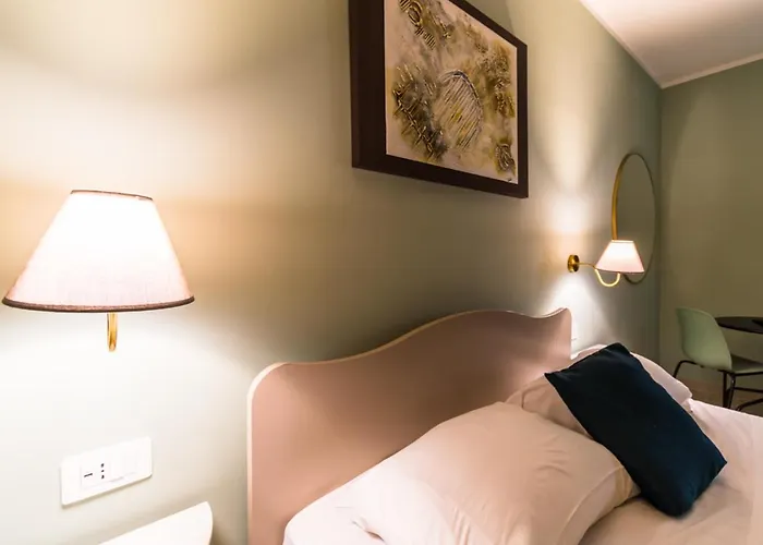 Defra 3* פויג'ה